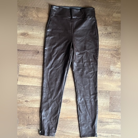 ABERCROMBIE & FITCH Brown Vegan Faux Leather Leggings Zippered Ankle M - Picture 4 of 7